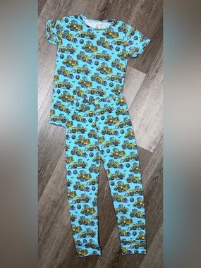 Bums And Roses Dump Truck Construction Bamboo Pajama Set- Size 9/10 Year